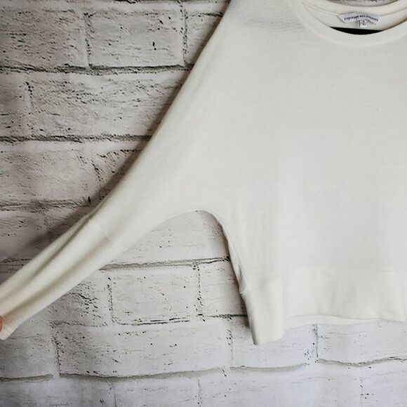 Cupcakes & cashmere cropped white soft sweatshirt small - Picture 2 of 7